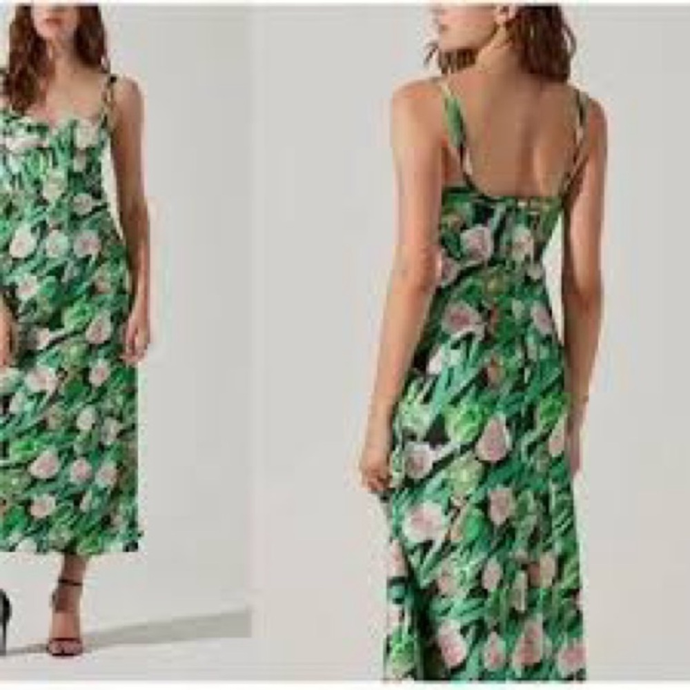 NWT Astr The Label Floral Green Midi Dress
